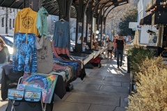 Lots of vendors outside the building