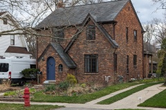 Katy Nelson\'s grandparents\' house across the street