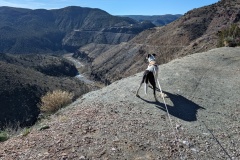 Sunna standing on the edge