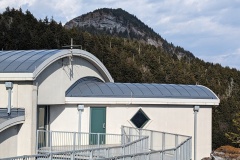 Visitor's center had an elevator to make access to swinging bridge easier