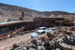 Cars entering - long line is waiting for food