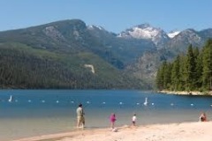 Como Lake Beach area