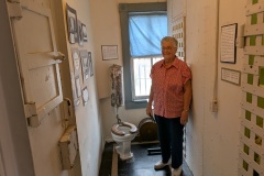 Loris is just visiting...