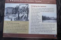 Current bridge (1997) and original bridge (1940)