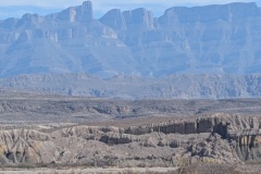 Notice the peak to the left of center - That's El Pico in Sierra del Carmen mountains, you'll see it in many of the photos.